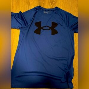 BOYS UNDER ARMOUR size L
